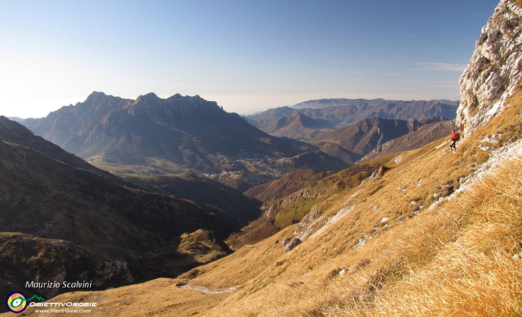 13 Bel panorama verso valle....JPG